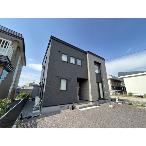 ～家そのものが、美しいインテリア。～千歳町中古住宅の外観