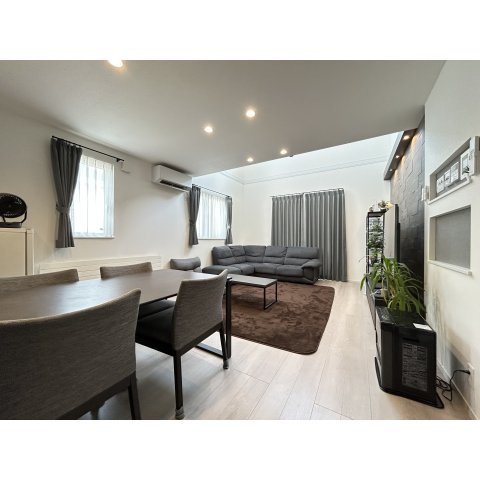 ～家そのものが、美しいインテリア。～千歳町中古住宅の居間・リビング