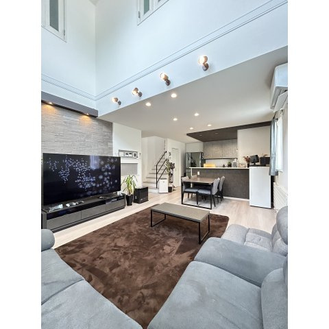 ～家そのものが、美しいインテリア。～千歳町中古住宅の居間・リビング