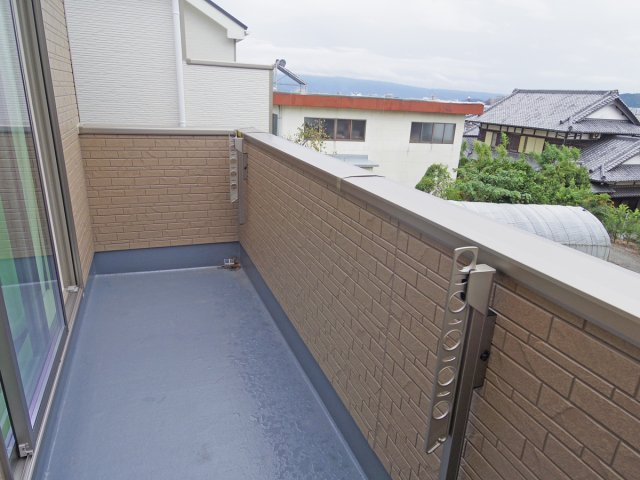 【バルコニー】 | 沼津中沢田Ⅰ 築後未使用住宅 建物＋土地 TW05759 | 沼津市中沢田E号棟　バルコニー ※令和7年10月16日撮影写真