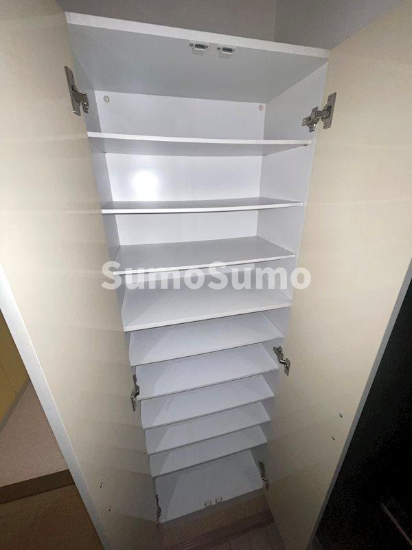 駅東レジデンスの収納