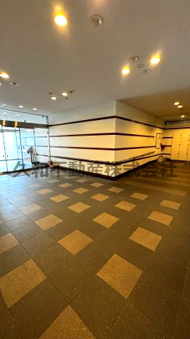 ダイアパレス鳩ヶ谷本町のロビー