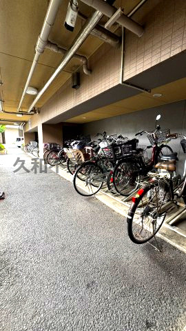 ダイアパレス鳩ヶ谷本町の駐輪場