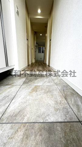 ダイアパレス鳩ヶ谷本町の玄関|ゆったりとした玄関です