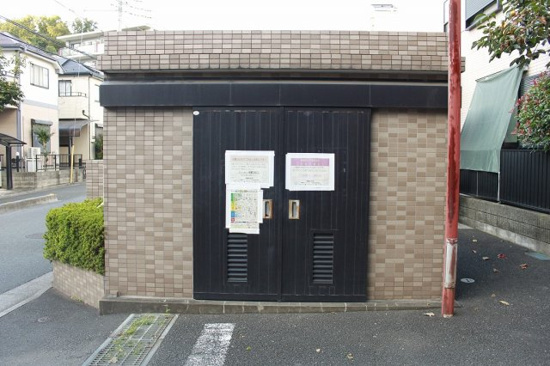 スターハイム朝霞のエントランス