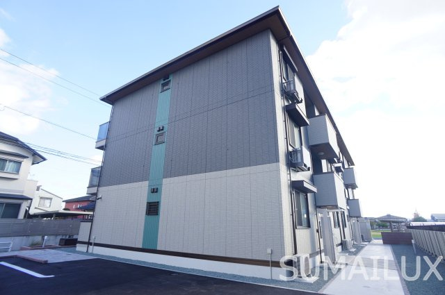 アクアフェリーチェB棟の外観