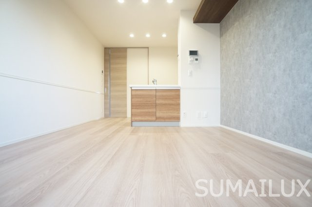 アクアフェリーチェB棟の居間・リビング