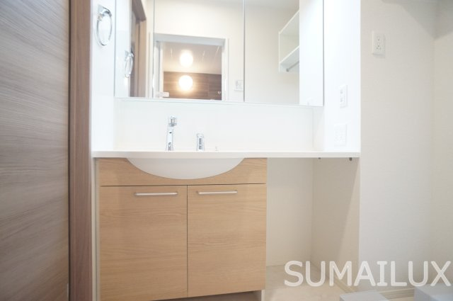 アクアフェリーチェB棟の独立洗面台