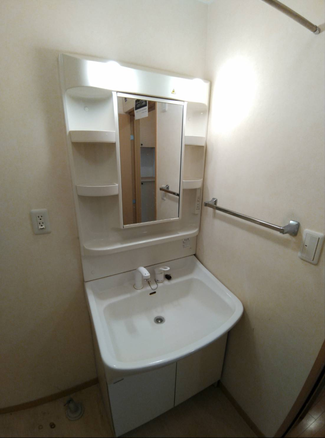 ベルリード昭和中央の独立洗面台