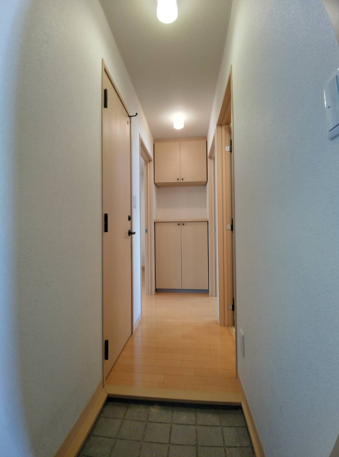 ベルリード昭和中央の玄関