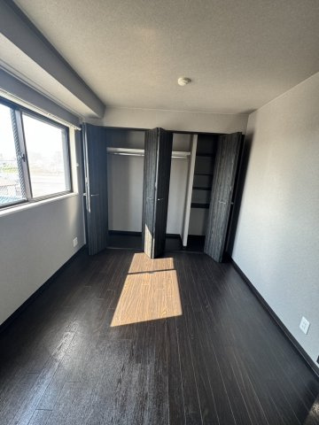 エスポワール北花田の洋室