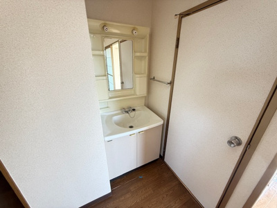 【独立洗面台】 | サンハイツⅡ | 独立洗面台で身支度をすべて済ませてしまいましょう