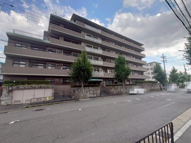 ◆２０２５年６月リフォーム完了◆リビング広々１８帖の３ＬＤＫ◆全居室収納付き◆ルネス・ピース醍醐の外観|外観