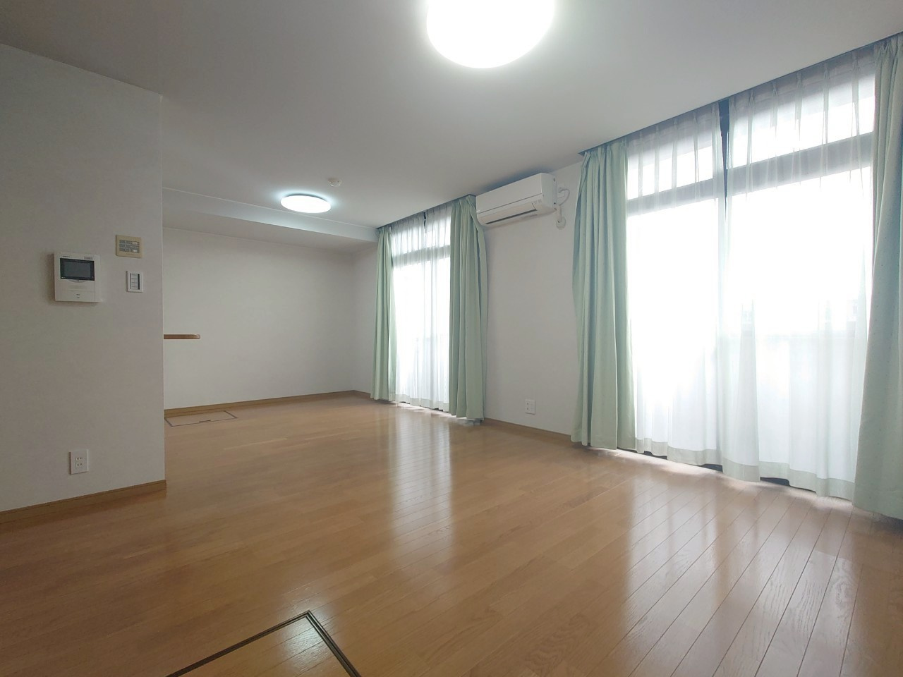 ◆２０２５年６月リフォーム完了◆リビング広々１８帖の３ＬＤＫ◆全居室収納付き◆ルネス・ピース醍醐の居間・リビング|リビング