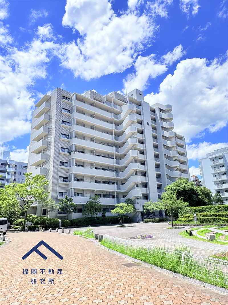 西福岡マリナタウンウェーブコースト8番館の外観