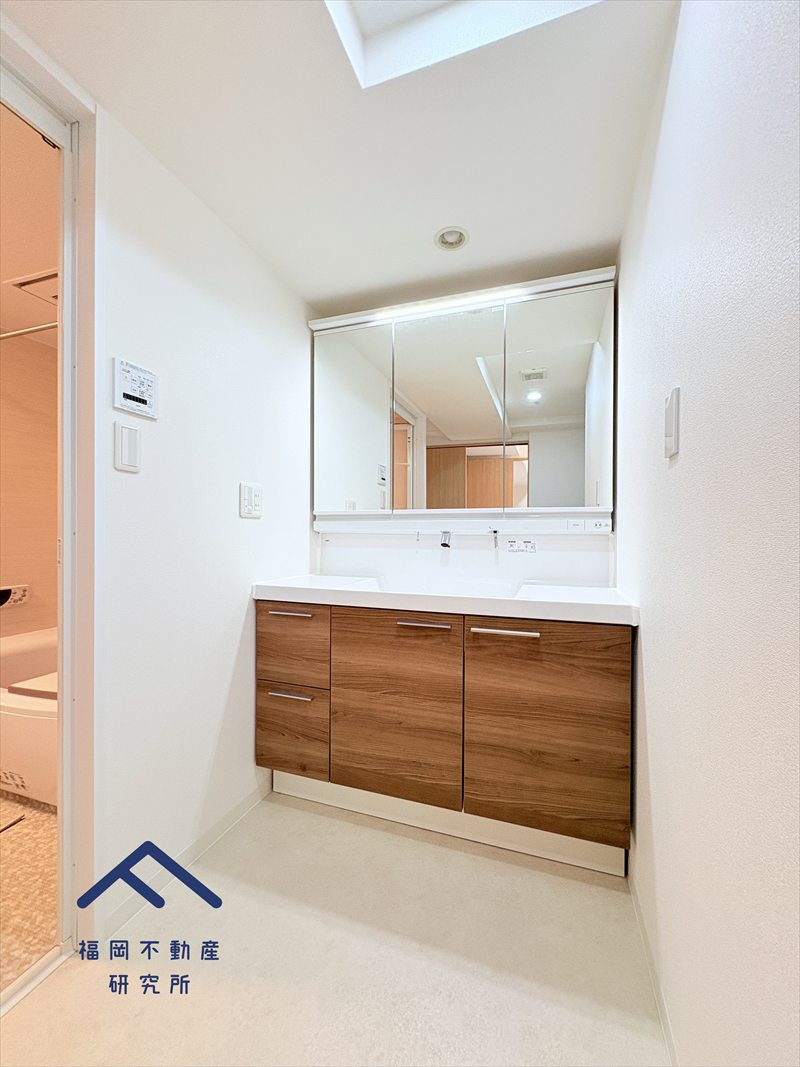 西福岡マリナタウンウェーブコースト8番館の独立洗面台