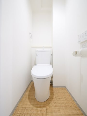 岡山スタービルのトイレ|※写真は別の部屋のものです。