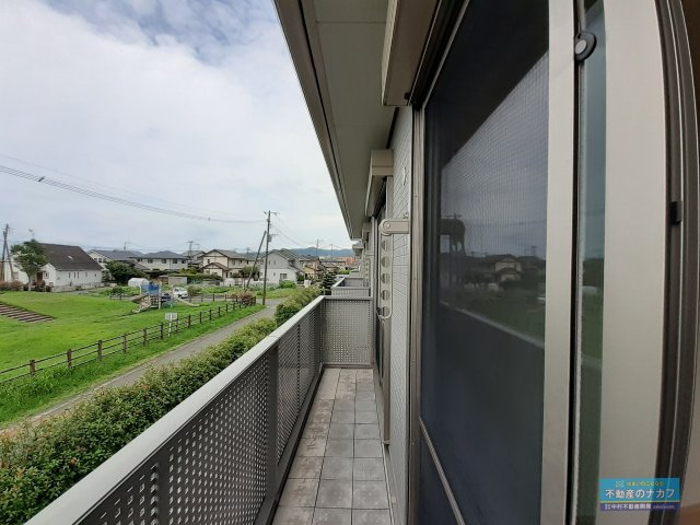 メゾンスリーゼⅢのバルコニー|※同タイプの部屋写真です