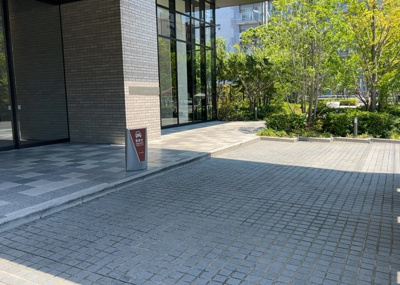 【内装】 | ルネ本厚木 | 共有部分は、住民なら誰もが使える設備のこと。例えば駐車場やエレベーター、インターネット設備、セキュリティ設備などがあります。他にも、マンションの廊下・外部階段やエントランス・ゴミ置き場などがあります。