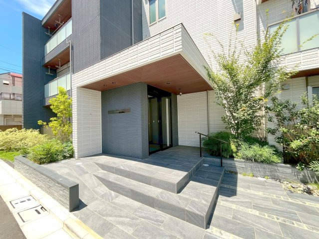 Ｅｓｔａｒｅのエントランス|★閑静な住宅街★