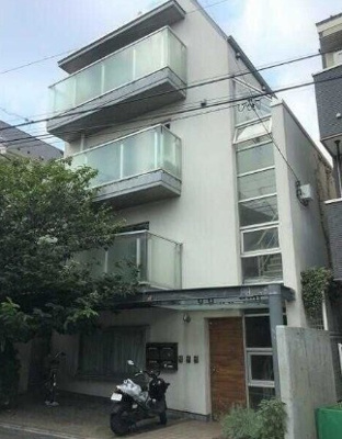 【外観】 | CASA川南 | 鉄筋コンクリート造のがっちりとした建物。