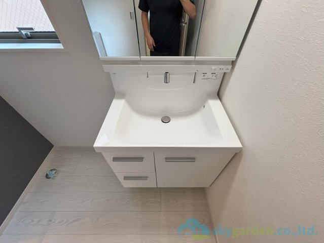 平塚市老松町1期　新築戸建　全1棟1号棟の独立洗面台