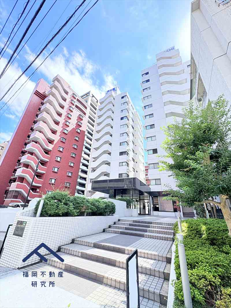 西公園ツインタワーの外観