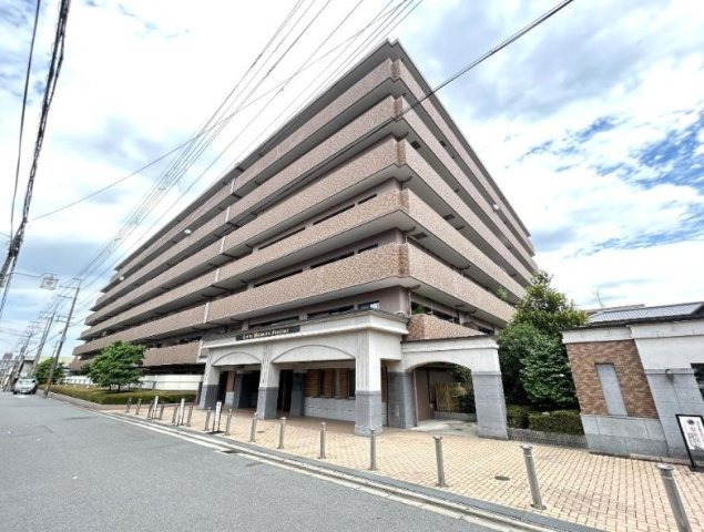 ライオンズマンション伏見の外観