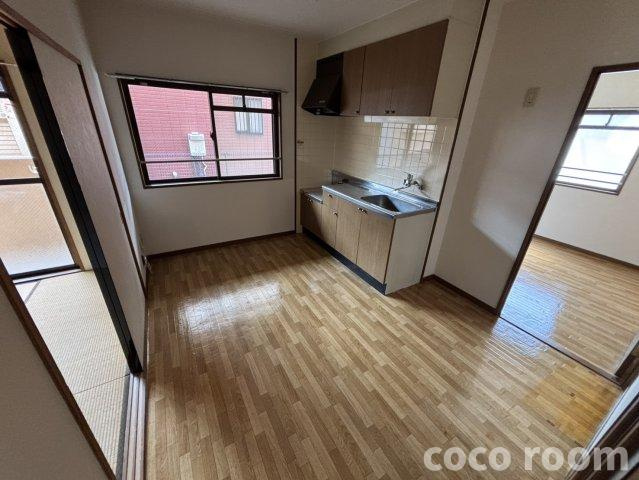 シャルメの居間・リビング