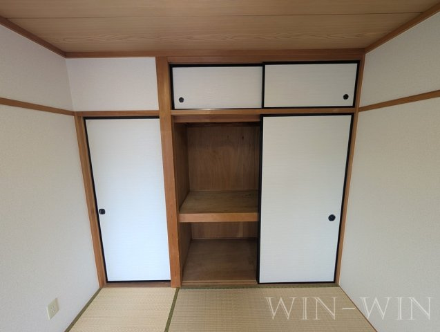 パークサイド西小鷹野 Ⅱの収納