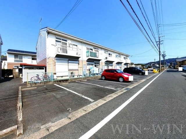 パークサイド西小鷹野 Ⅱの駐車場