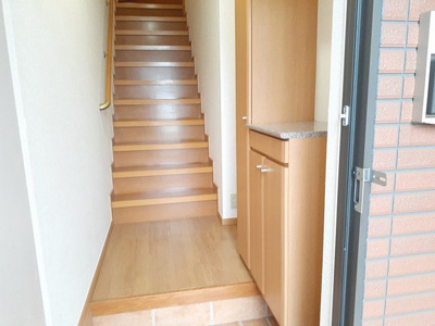 【玄関】 | ポラリスハイツ | 落ち着いた玄関です