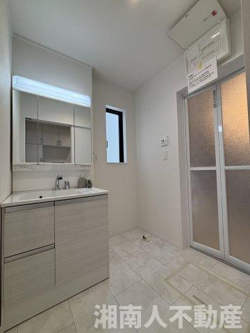 茅ヶ崎市松が丘1丁目　新築戸建の独立洗面台|独立洗面化粧台付き