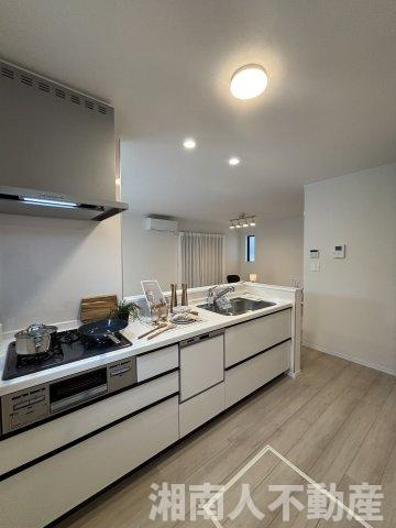 茅ヶ崎市松が丘1丁目　新築戸建のキッチン|キッチンでお料理をお楽しみください