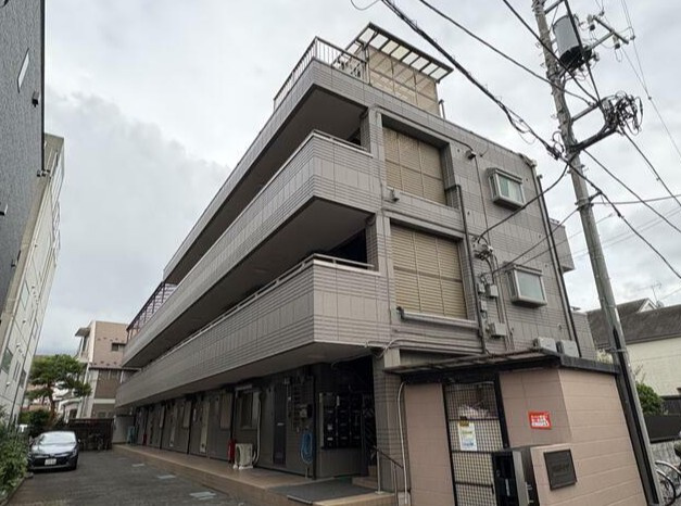 西之台ヴィレッジのエントランス