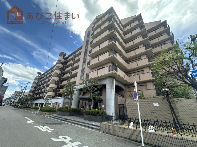 カワデンエミネンスハイツの外観