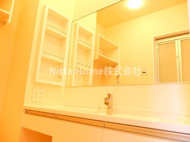 フォルティスの洗面所|シャワー付きの洗面化粧台もありますよ！