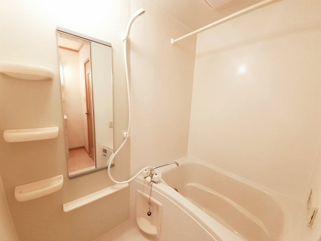 エンブレム・タウンＡの浴室