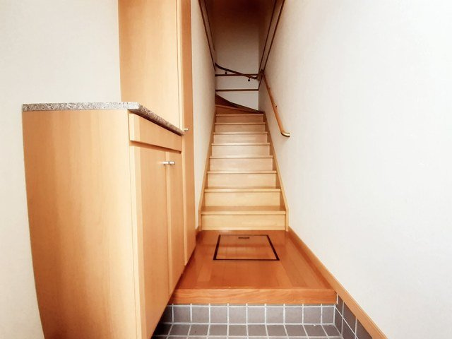 エンブレム・タウンＡの玄関