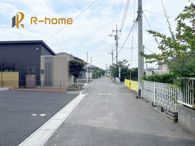 水戸市酒門町第16　新築戸建て　15号棟の前面道路含む現地写真|堂々！建物完成♪実際のお部屋をご見学可能です♪
ご見学が一番の資料！お気軽にお問い合わせ下さい♪