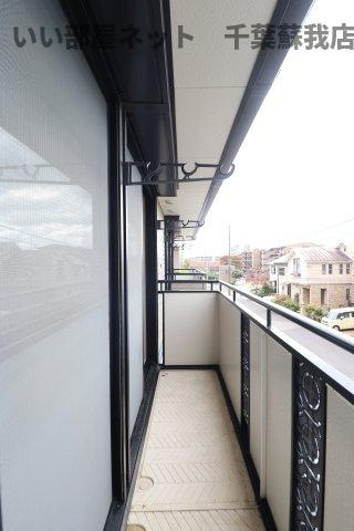 アルカディア　Ⅵのバルコニー|外からの目が気にならないバルコニーで洗濯物が干せます