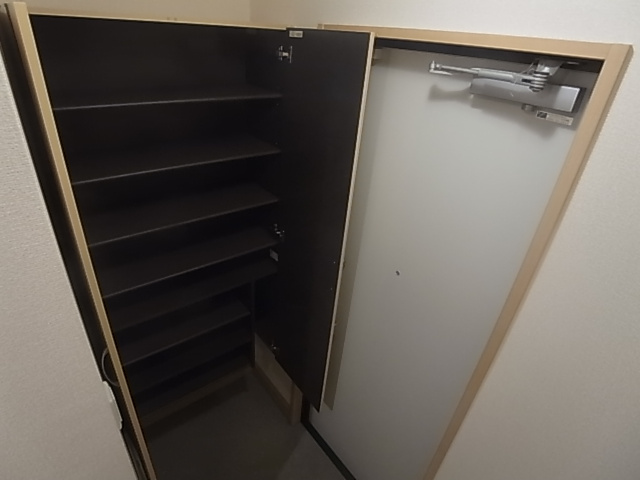 神戸市兵庫区松原通１丁目のアパート