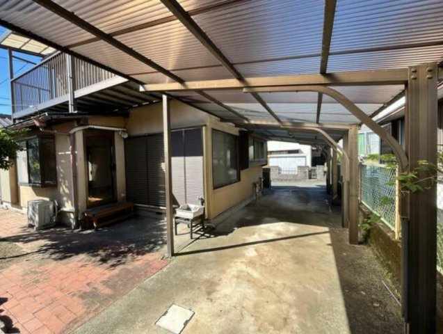 富士市大淵　中古戸建　の駐車場