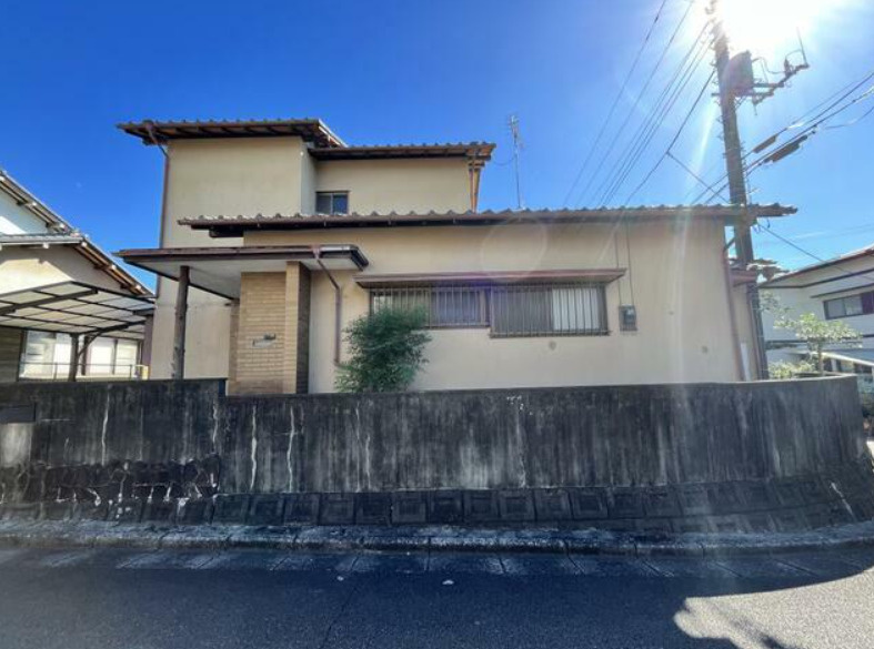 富士市大淵　中古戸建　の前面道路含む現地写真