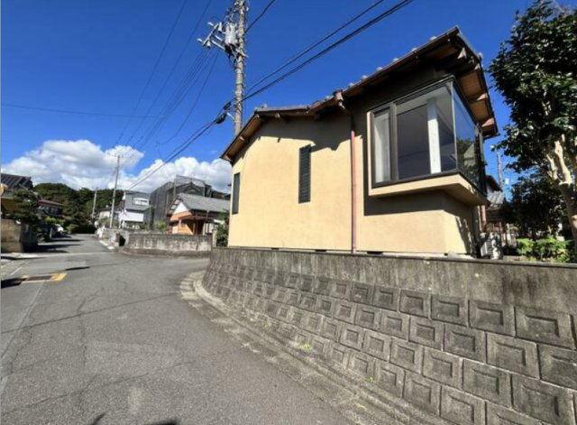 富士市大淵　中古戸建　の前面道路含む現地写真
