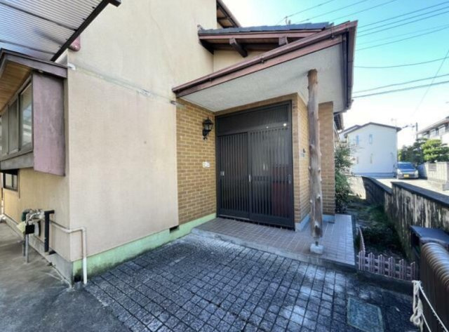 富士市大淵　中古戸建　の玄関