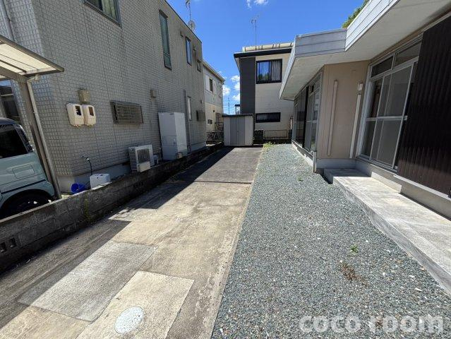 藤岡4丁目戸建の駐車場