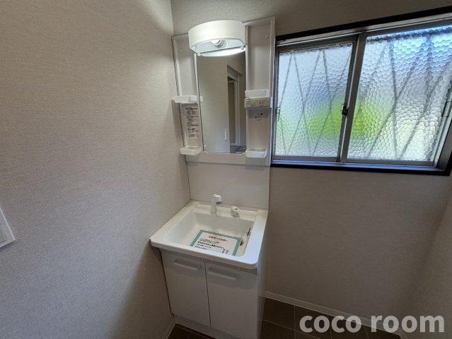 藤岡4丁目戸建の独立洗面台