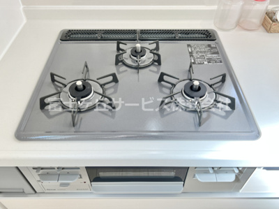 【その他】 | 裾野市公文名 新築一戸建て A号棟 | 3口コンロです