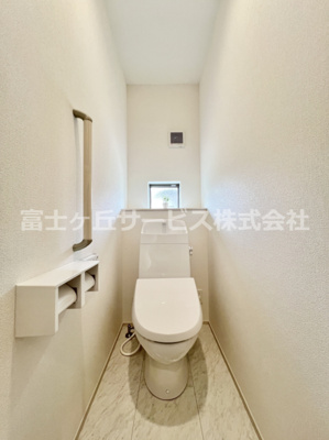 【トイレ】 | 裾野市公文名 新築一戸建て A号棟 | 1Fのトイレです